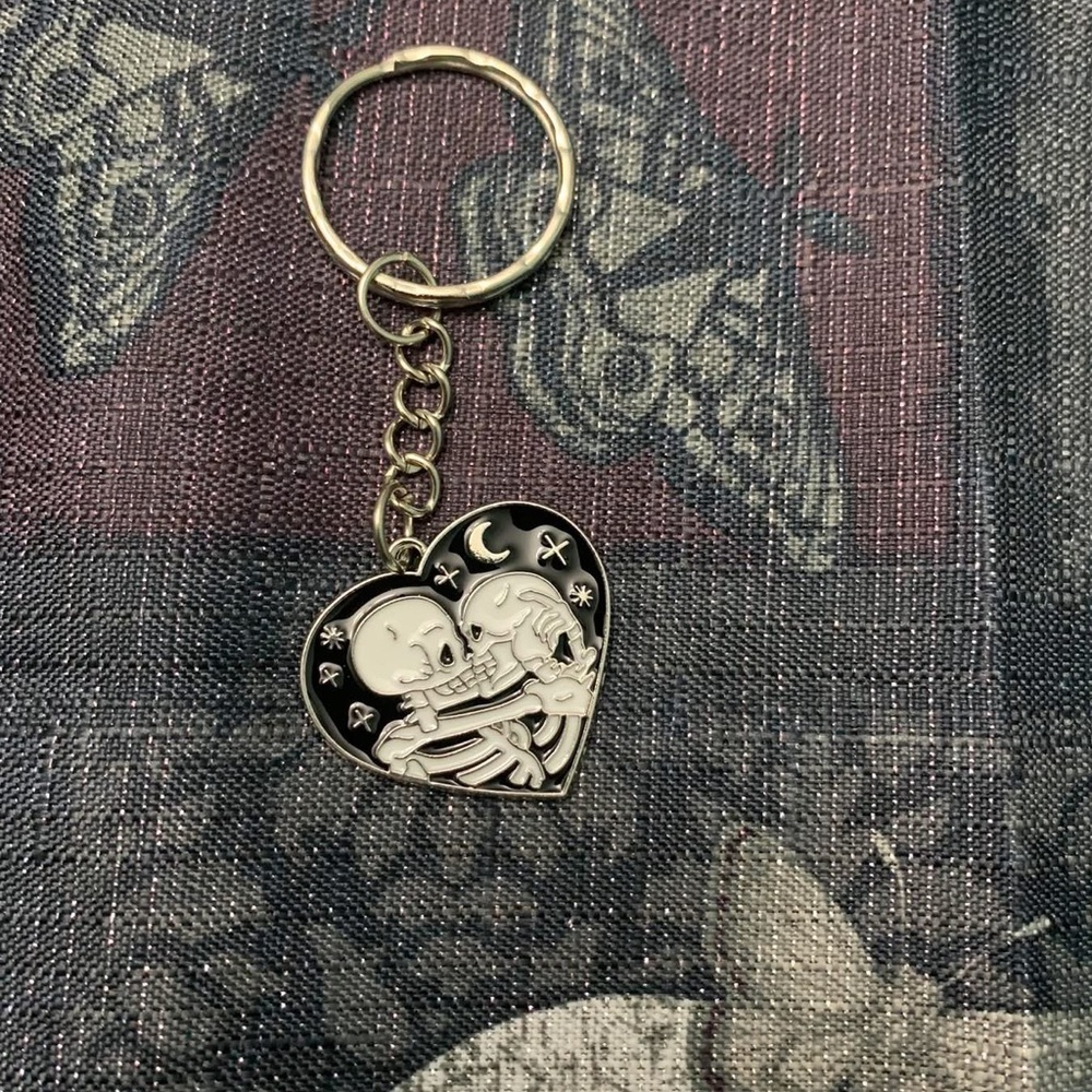 Skeleton Heart Keychain